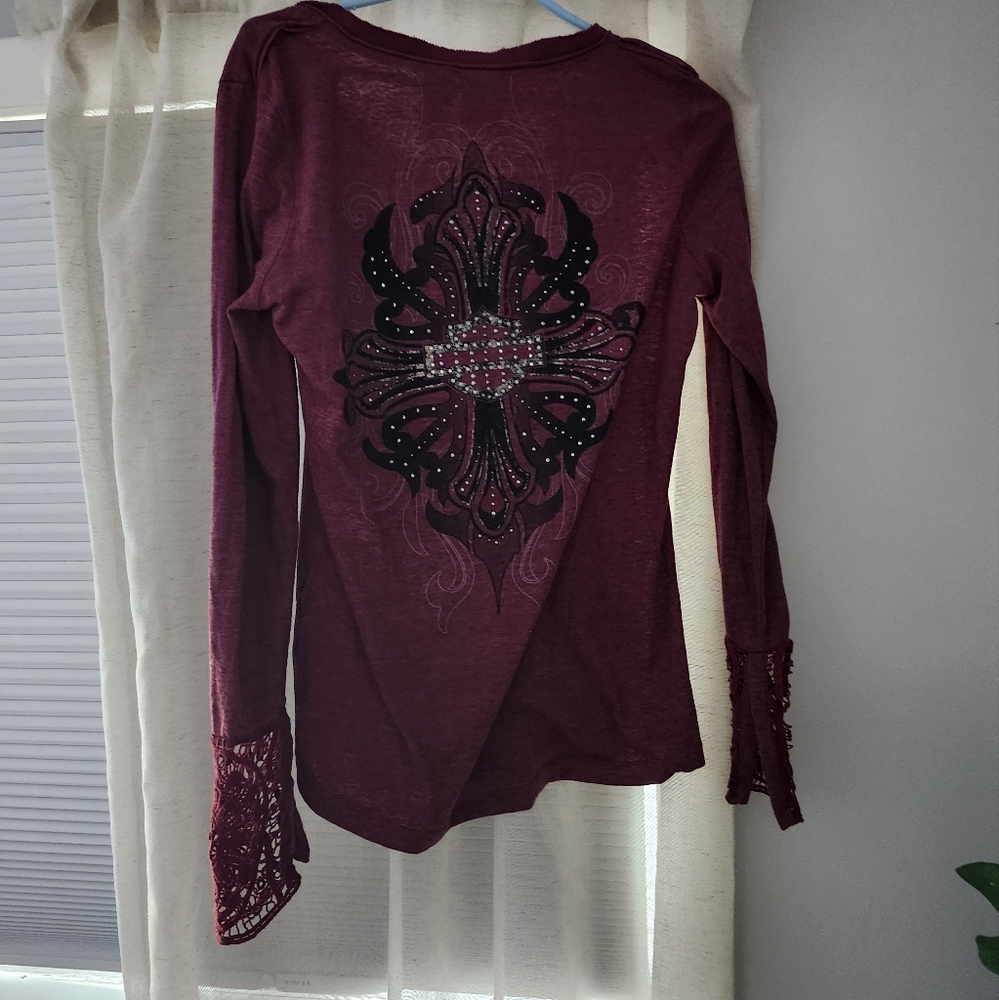 Harley Davidson maroon top size lg